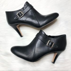 VINCE CAMUTO Vonilesa Black Leather Heeled Ankle Booties Size 9M